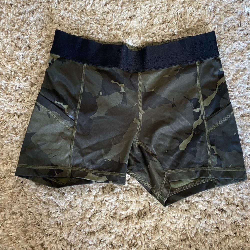 Lululemon biker shorts